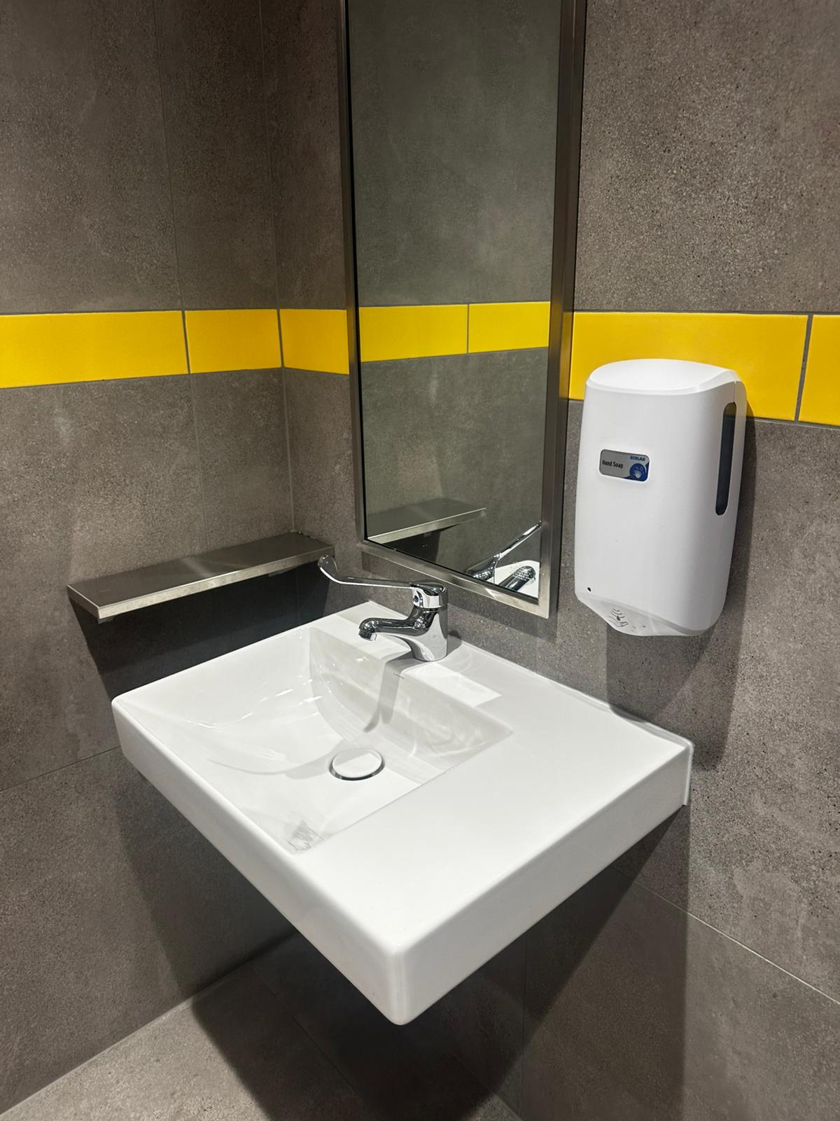 wahroom 3