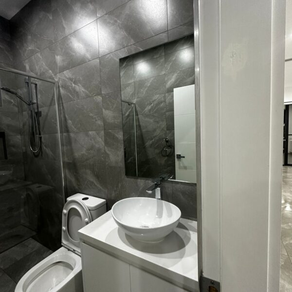 WhatsApp Image 2025-10-16 at 00.46.32