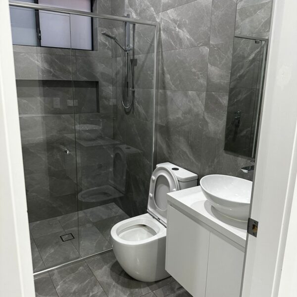 WhatsApp Image 2025-10-16 at 00.46.33