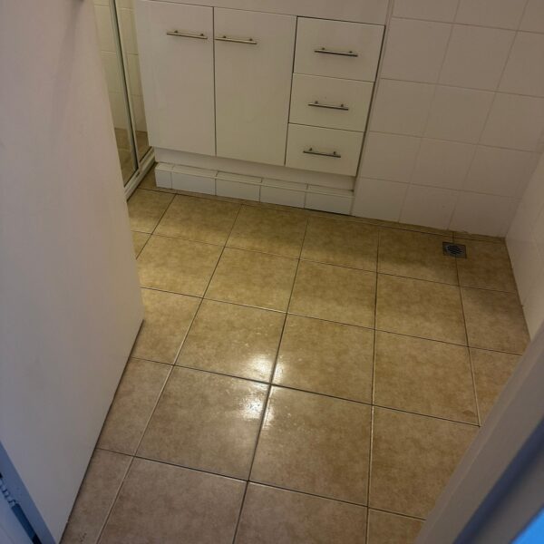 WhatsApp Image 2025-10-16 at 01.13.59 (2)