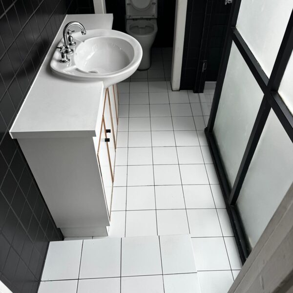 WhatsApp Image 2025-10-16 at 01.18.45 (7)